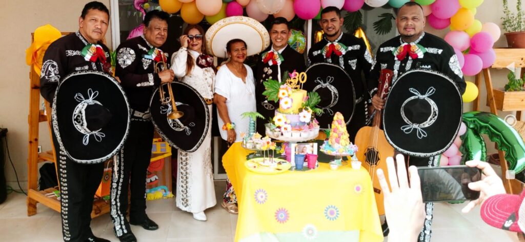 Mariachis en Guayaquil Rosa De Mexico